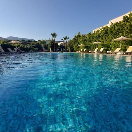 Luxurious Apartment In Αλικαρνασσός Εξωτερικό φωτογραφία
